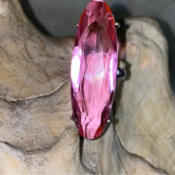 Gorgeous Pink Quartz Handcrafted 925 Sterling Elongated Faceted Ring - Picture 5 of 8